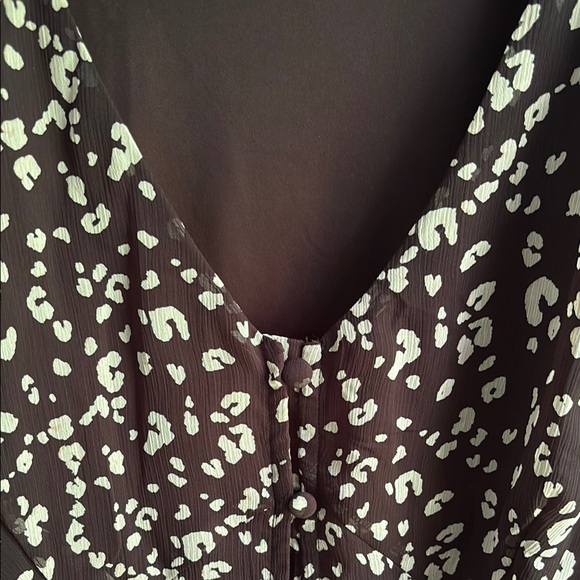 Nine West Ruffled Black and White Long Sleeve Blouse - Picture 4 of 9